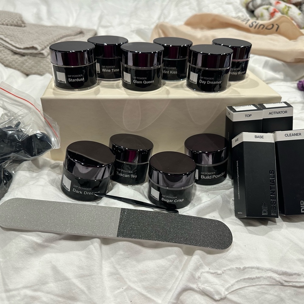 Nailboo starter kit and colors